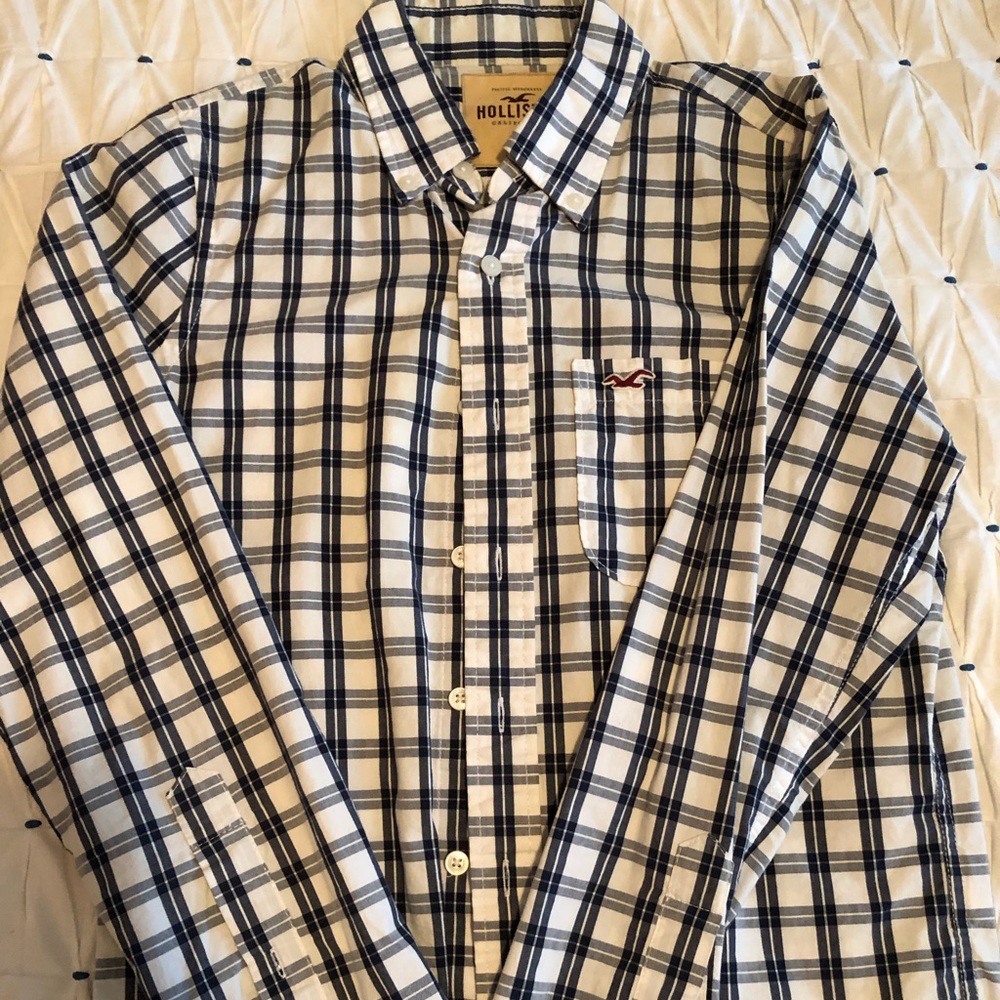 Small button down Hollister shirt